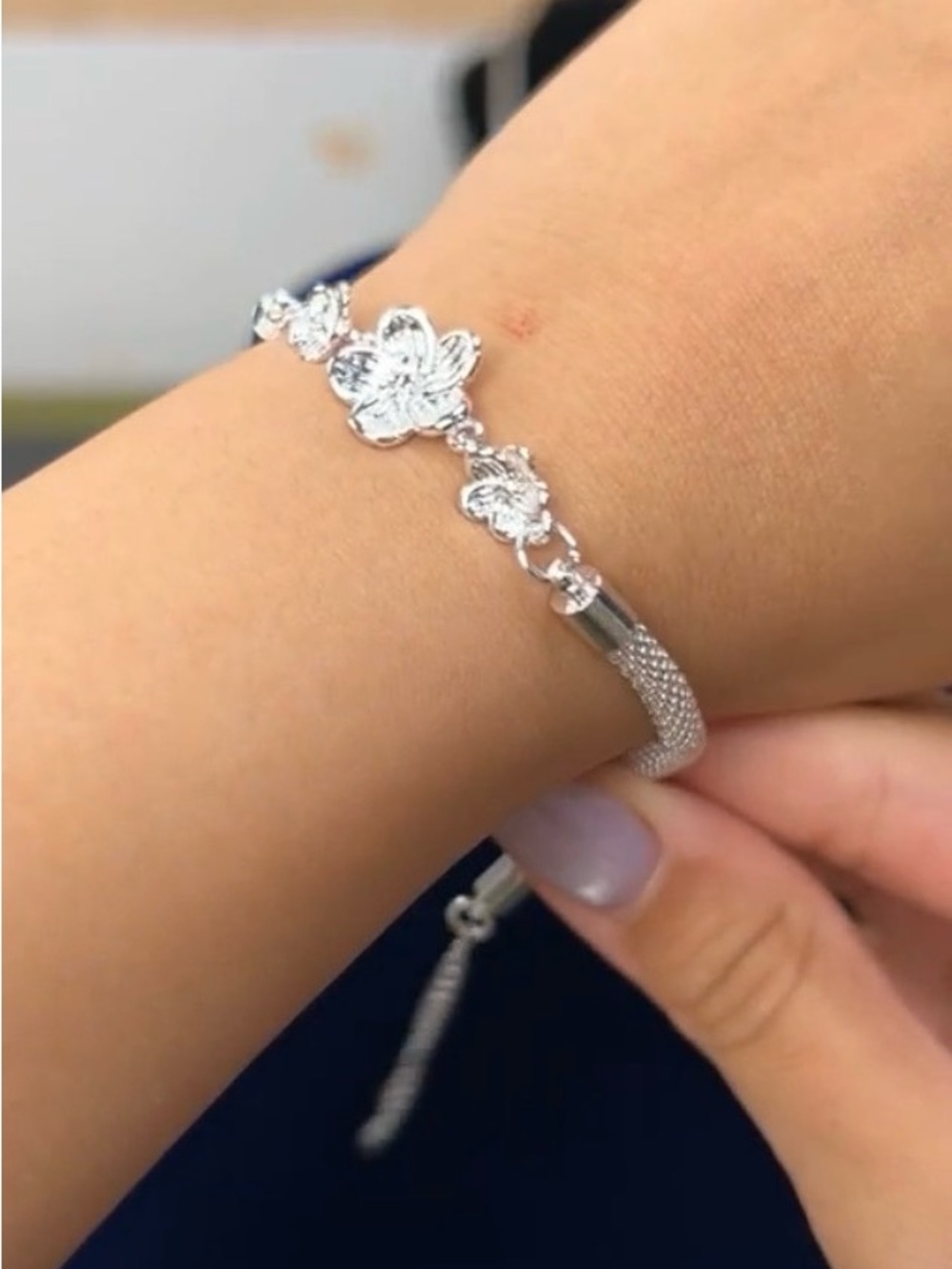 🌸 925 Sterling Silver Floral Bracelet – 8” 🌸